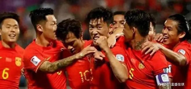 你对中国男足能否顺利晋级淘汰赛充满期待吗