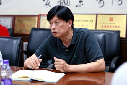 刘大庆主任通报了近期发生的乒乓球员退赛事件